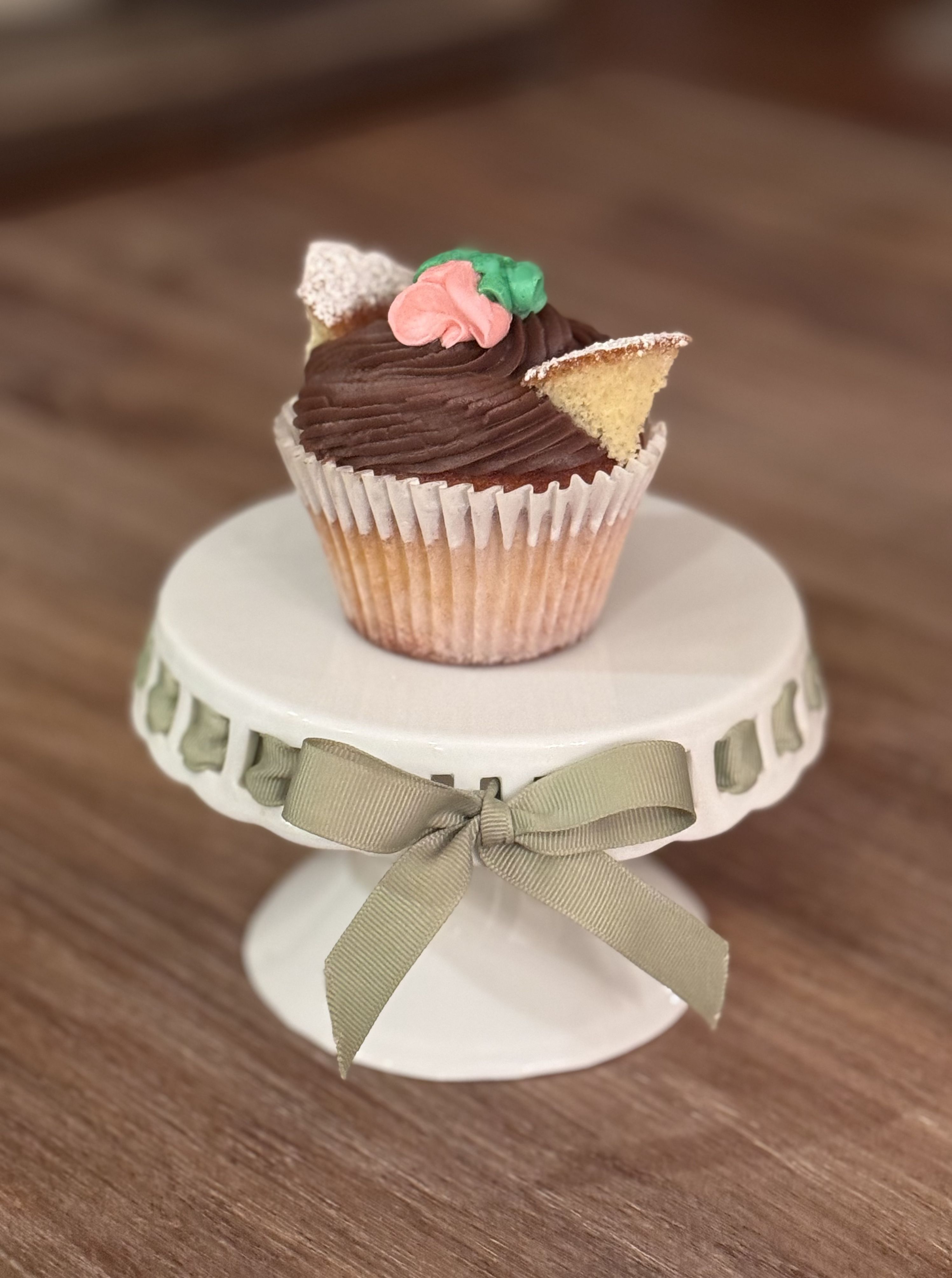 Italian “Butterfly” Cupcake  (vanilla, chocolate, ricotta)